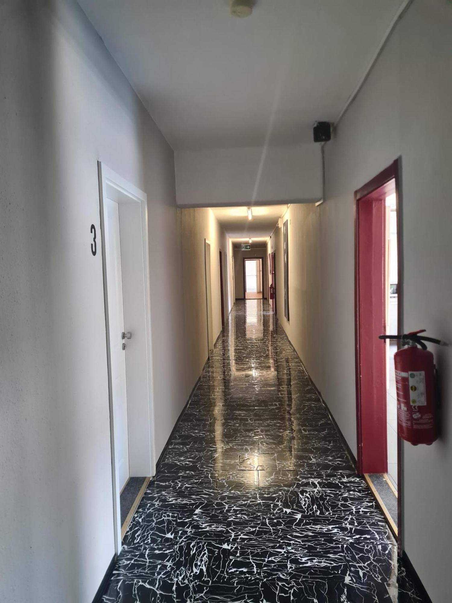 M&R Motel Росток Екстериор снимка